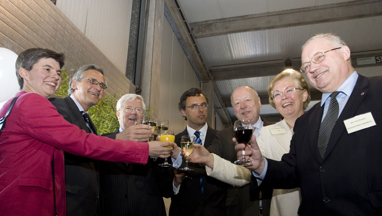 2009 – 04 : Grand opening of our premises